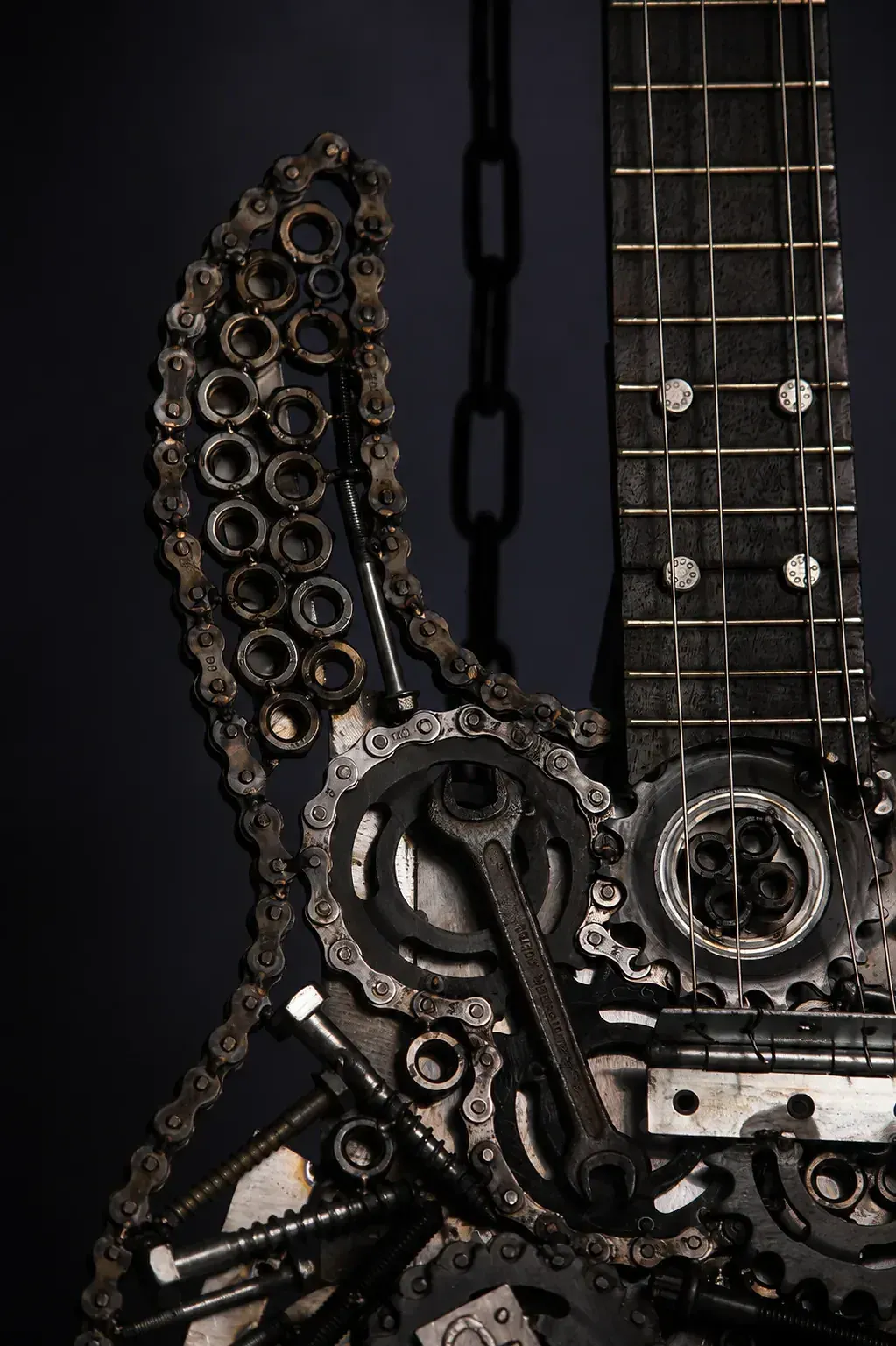 Where Music Meets Steel, 2026 — detail van de kettingrand